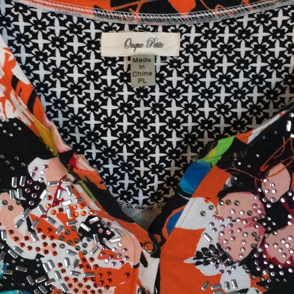 Onque Petite PL 3/4 sleeve top with beading and snap closure - Picture 2 of 3